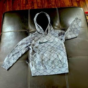 Nike sweater for boys